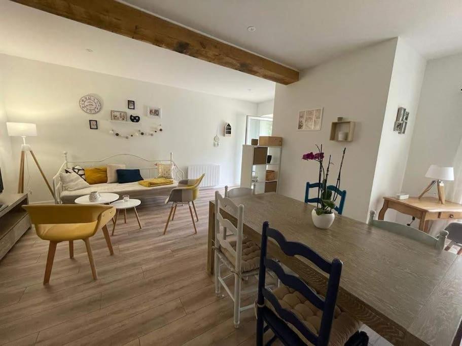 Gite De Charme - 3 Chambres, 5 Lits - De 4 A 7 Personnes Avanton Buitenkant foto