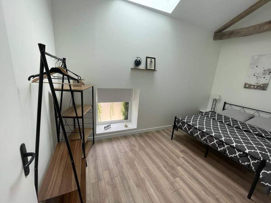 Gite De Charme - 3 Chambres, 5 Lits - De 4 A 7 Personnes Avanton Buitenkant foto
